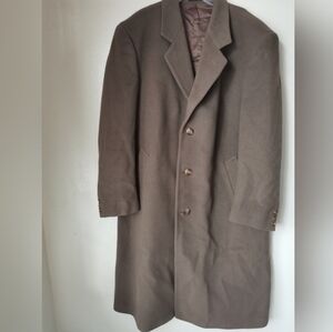 SILVER CLOUD IMPORTED CASHMERE BLEND MEN'S OVERCOAT.